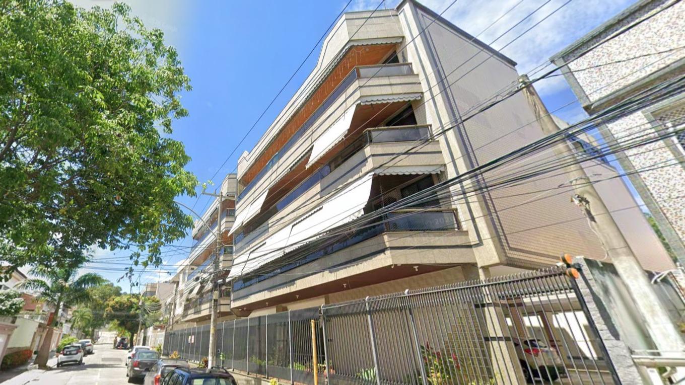 Apartamento 102 com 3 vagas de garagem na Freguesia de Nossa Senhora da Ajuda – Rio de Janeiro/RJ
