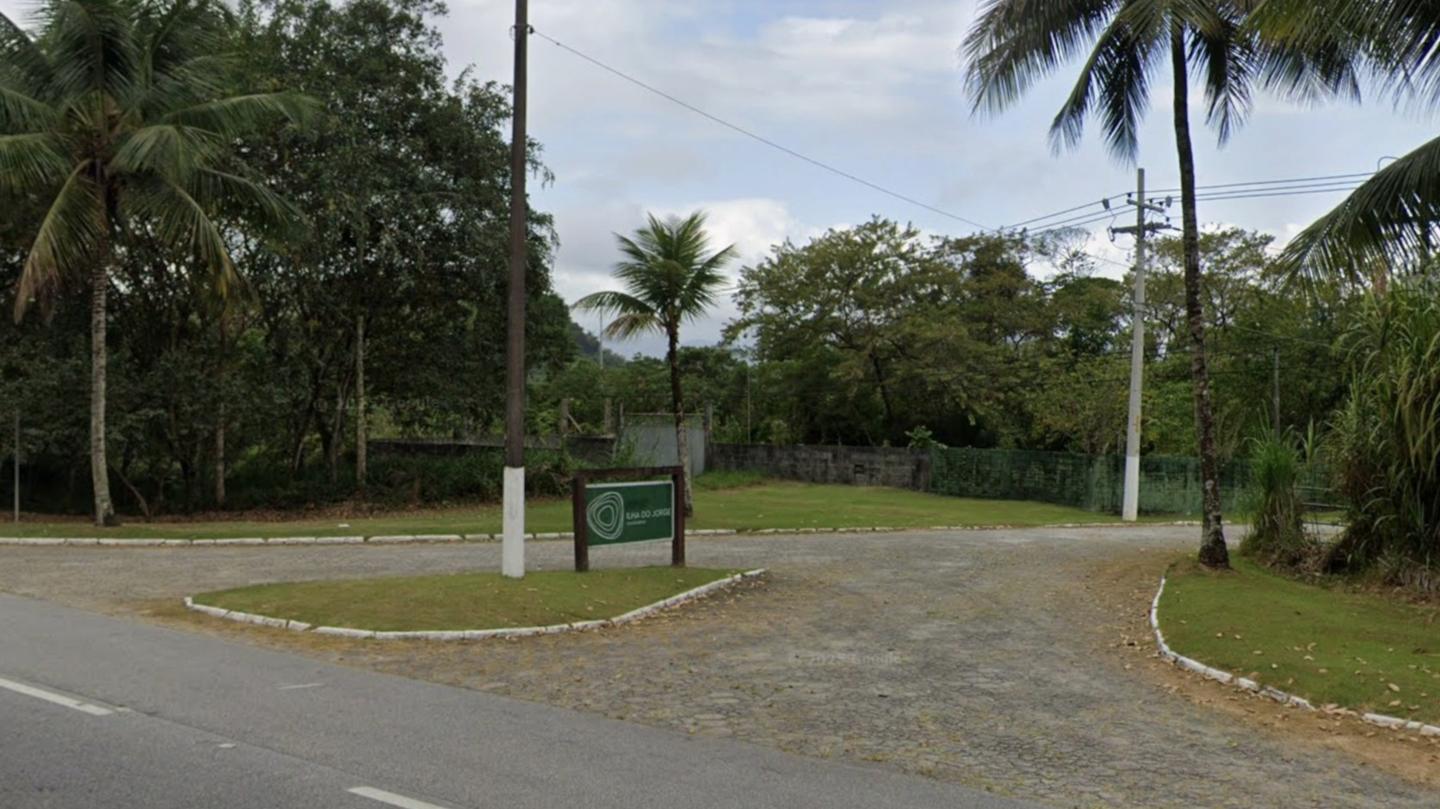 Terreno com 1.608m² de frente para o mar em Santa Rita do Bracui - Angra dos Reis/RJ