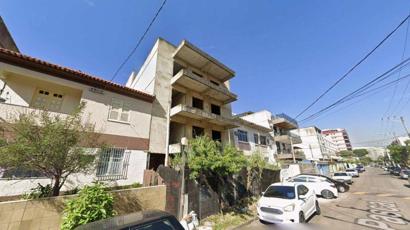 Prédio inacabado nº 666, terreno lote 13, quadra C-41 Terreno com aprox. 350m² na Vila da Penha - Rio de Janeiro/RJ