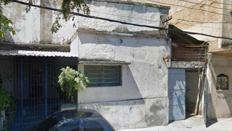 Galpão com benfeitorias nos lotes de terrenos nº 185 e 186 em Jacarezinho - Rio de Janeiro/RJ