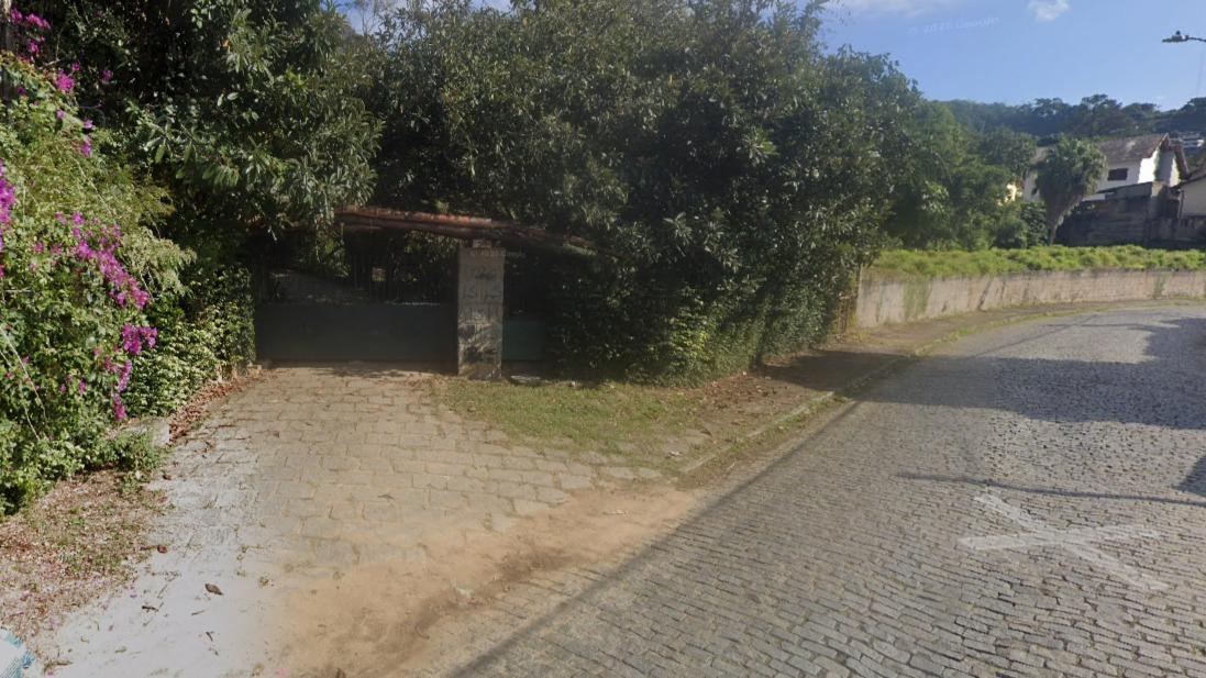 Prédio Residencial com 6.926,81 m² de Área Exclusiva na Rua José Janotti Primo - Teresopolis/RJ