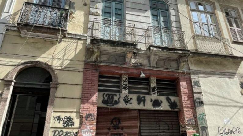 Prédio residencial com uma área de 264,00 M² no Centro - Rio De Janeiro/RJ