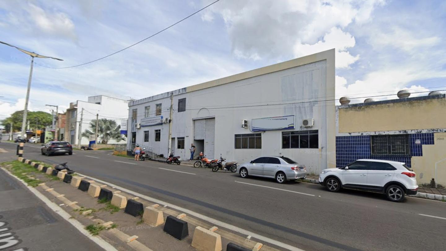 Prédio comercial uma área de 637m² - Juazeiro Do Norte/CE