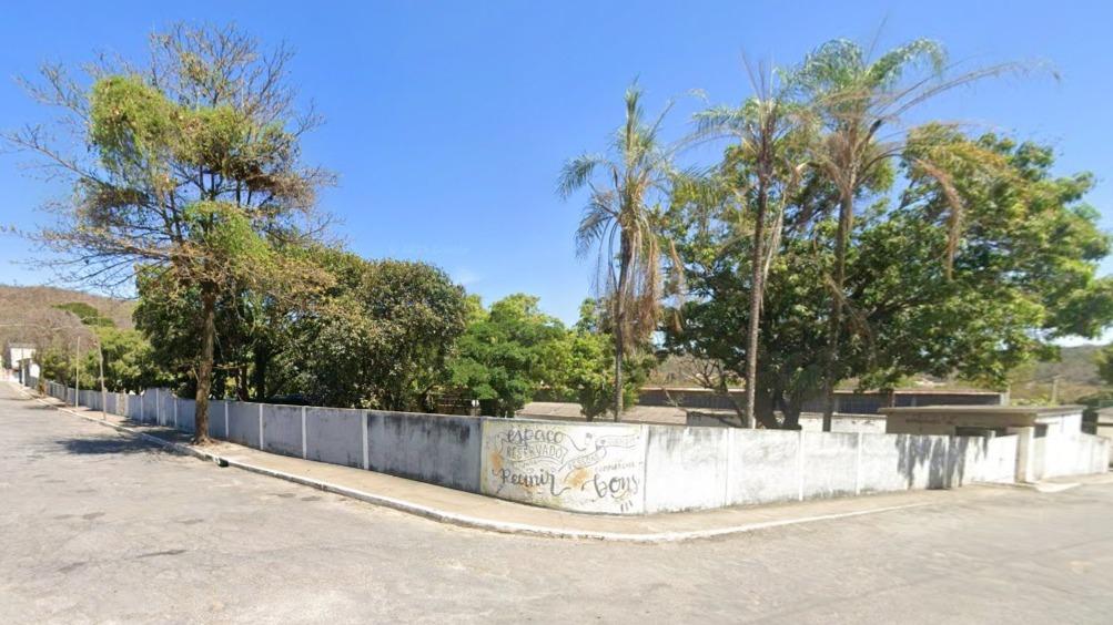 Prédio industrial com área total de 13.000 m², localizado no município de Cachoeira da Prata, Estado de Minas Gerais.