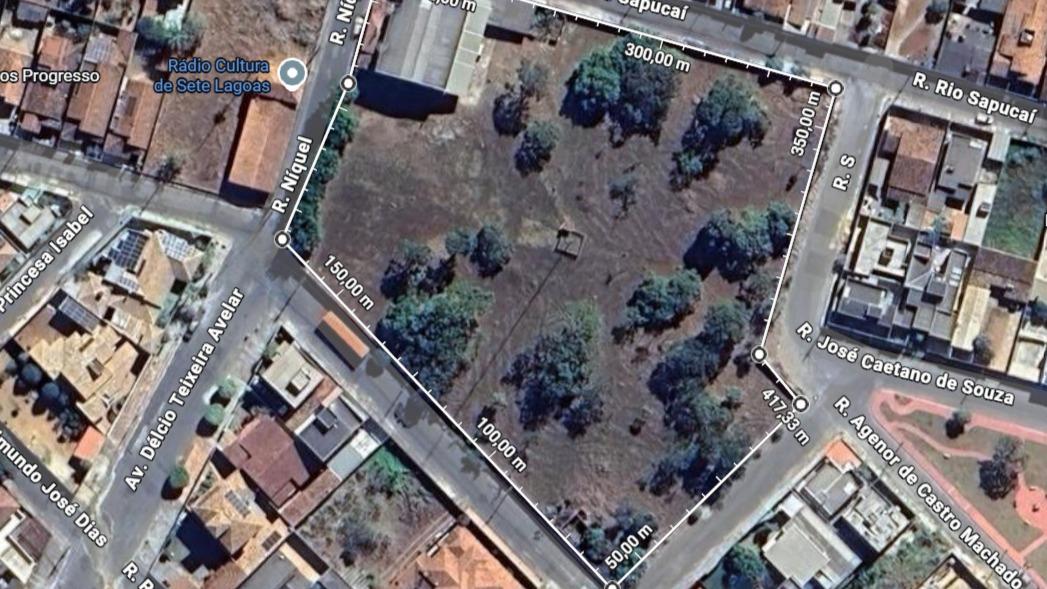 PRÉDIO COMERCIAL - Área Total de Terreno de 10.990,00m² e Área Construída de 1.100,00m² - 02 pavimentos e uma torre de transmissão, Rua Níquel, 457, Morro do Claro, Sete Lagoas/MG,