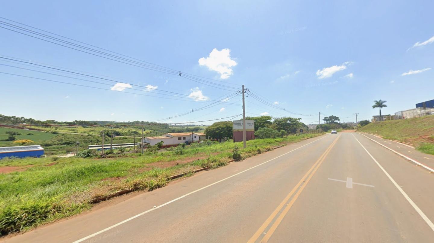 Imóvel Situado na Av. Perimetral Oeste, no 1.650, Distrito Industrial, Alfenas-MG.