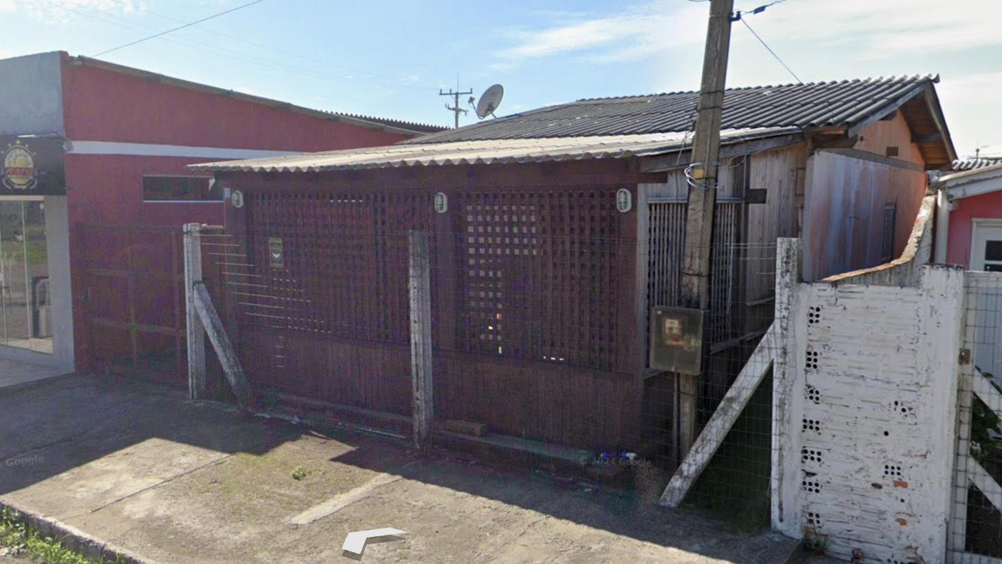 Lote com casa, com área total de 126 m², localizado no Loteamento Zona Nova Sul, em Tramandaí/RS.