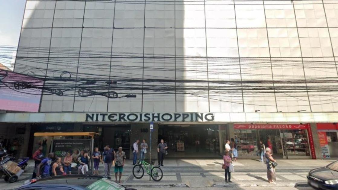 Sala Comercial no Seller Center — Rua da Conceição, 188